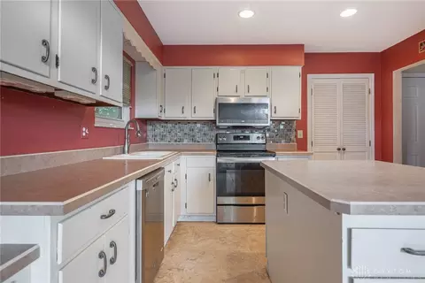 851 Weybridge Dr, Springfield, OH 45503 photo 13