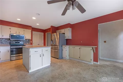 851 Weybridge Dr, Springfield, OH 45503 photo 12