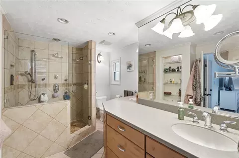 Bath - 5000 Marilake Cir, Kettering, OH 45429 photo 3 of 8