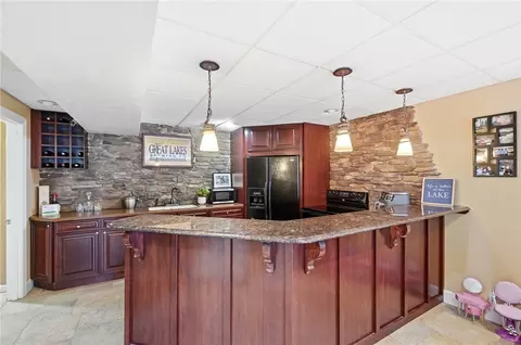 Kitchen - 5000 Marilake Cir, Kettering, OH 45429 photo 6 of 8