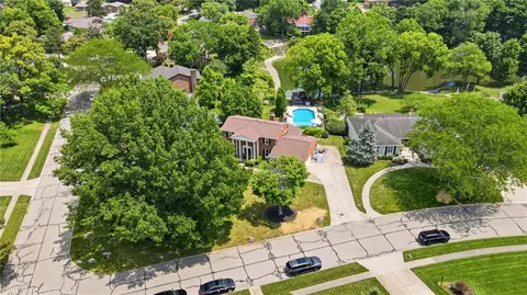 View/Area - 5000 Marilake Cir, Kettering, OH 45429 photo 1 of 5