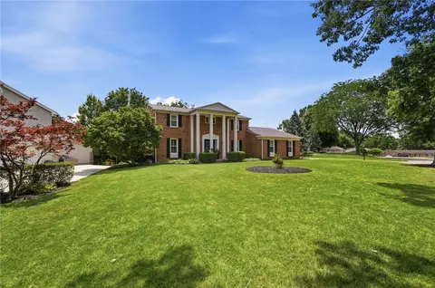 Exterior - 5000 Marilake Cir, Kettering, OH 45429 photo 2 of 15