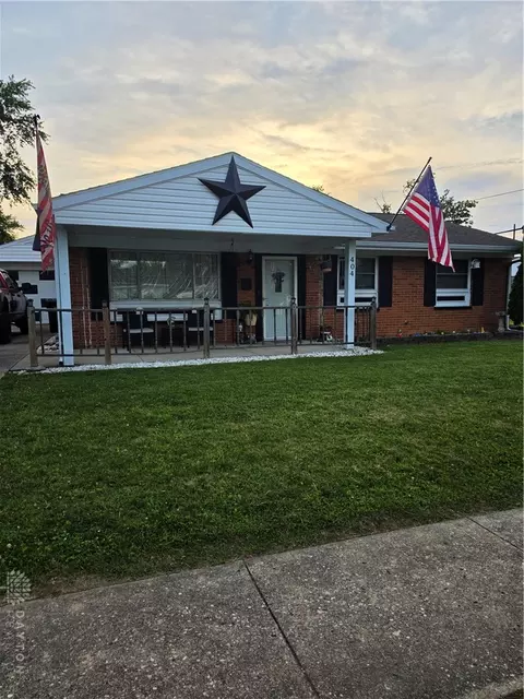 404 Pinewood Ave, Piqua, OH 45356