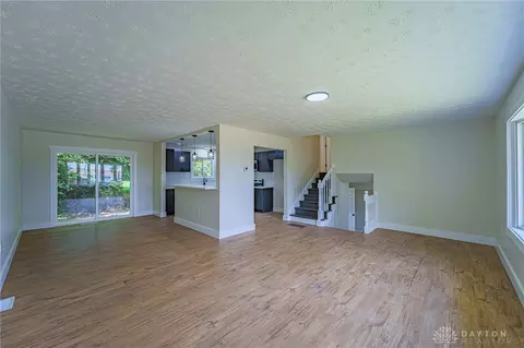 Living - 1440 Selma Rd, Springfield, OH 45505 photo 4 of 6