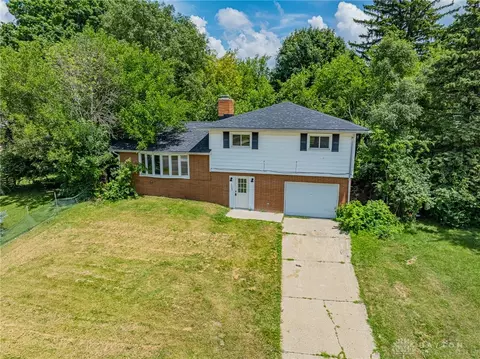 Exterior - 1440 Selma Rd, Springfield, OH 45505 photo 4 of 6