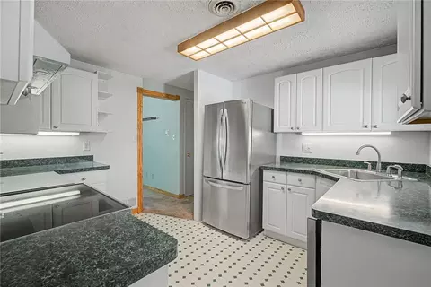 Kitchen - 812 Kenosha Rd, Kettering, OH 45429 photo 6 of 6