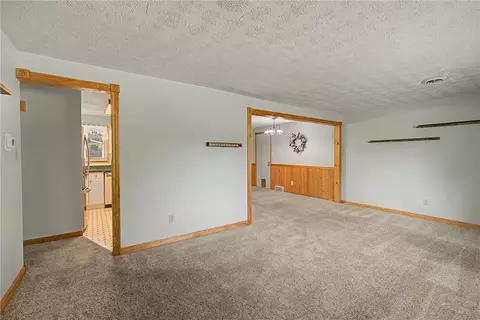 Living - 812 Kenosha Rd, Kettering, OH 45429 photo 2 of 7