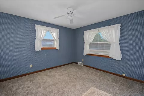 Bedroom - 812 Kenosha Rd, Kettering, OH 45429 photo 3 of 8
