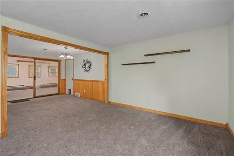 Living - 812 Kenosha Rd, Kettering, OH 45429 photo 4 of 10