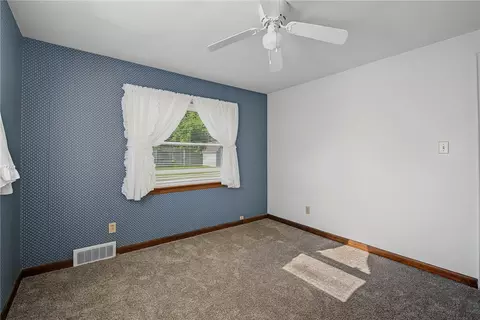 Bedroom - 812 Kenosha Rd, Kettering, OH 45429 photo 4 of 8