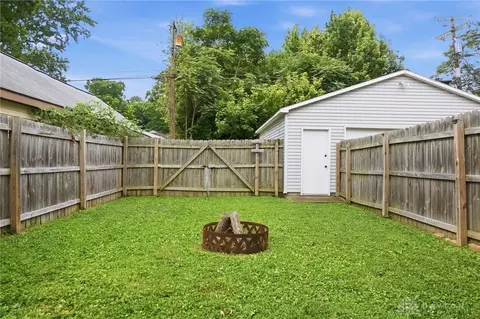 Exterior - 1580 Springhill Ave, Kettering, OH 45409 photo 9 of 11
