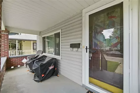 Exterior - 1580 Springhill Ave, Kettering, OH 45409 photo 4 of 11