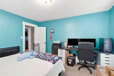 Bedroom - 1580 Springhill Ave, Kettering, OH 45409 photo 3 of 4
