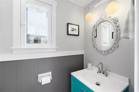 Bath - 1580 Springhill Ave, Kettering, OH 45409 photo 1 of 4