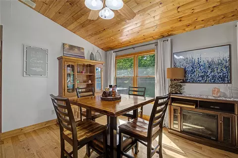 Dining - 2373 Shrine Rd, Springfield, OH 45502 photo 1 of 3