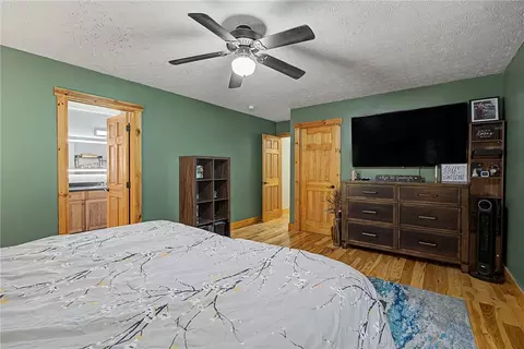 Bedroom - 2373 Shrine Rd, Springfield, OH 45502 photo 3 of 6