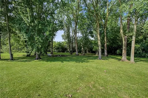 Exterior - 2373 Shrine Rd, Springfield, OH 45502 photo 17 of 22