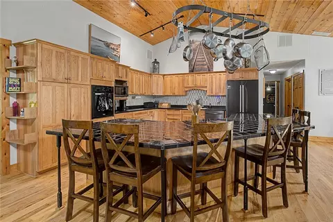 Kitchen - 2373 Shrine Rd, Springfield, OH 45502 photo 1 of 6