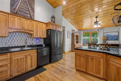 Kitchen - 2373 Shrine Rd, Springfield, OH 45502 photo 3 of 6