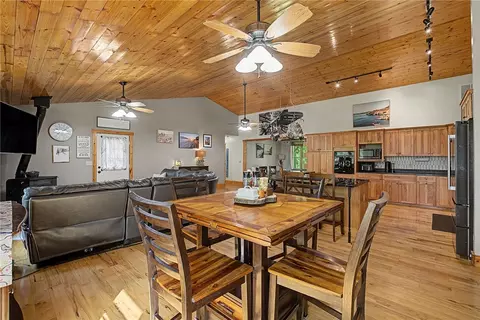 Dining - 2373 Shrine Rd, Springfield, OH 45502 photo 3 of 3