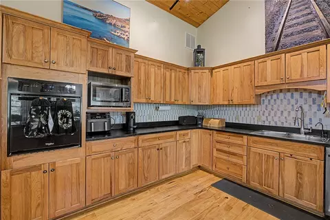 Kitchen - 2373 Shrine Rd, Springfield, OH 45502 photo 2 of 6