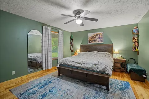Bedroom - 2373 Shrine Rd, Springfield, OH 45502 photo 1 of 6
