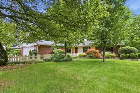 2236 Berrycreek Dr, Kettering, OH 45440