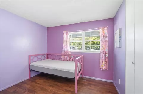 Bedroom - 98 Millard Dr, Franklin, OH 45005 photo 7 of 9