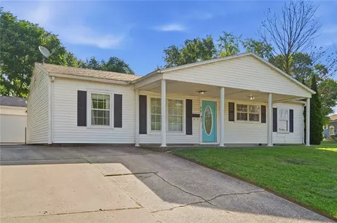 Exterior - 98 Millard Dr, Franklin, OH 45005 photo 2 of 14