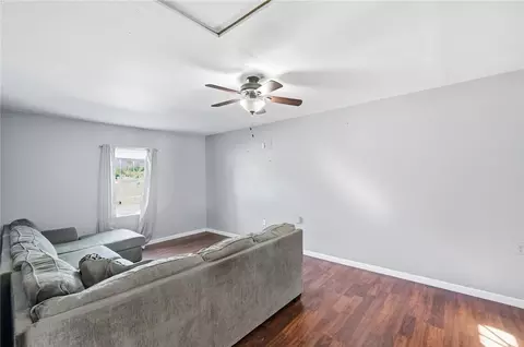 Living - 98 Millard Dr, Franklin, OH 45005 photo 5 of 11