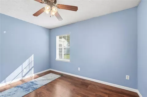 Bedroom - 98 Millard Dr, Franklin, OH 45005 photo 3 of 9