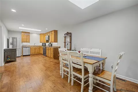 Dining - 439 E Route 73 Dr, Springboro, OH 45066 photo 2 of 2