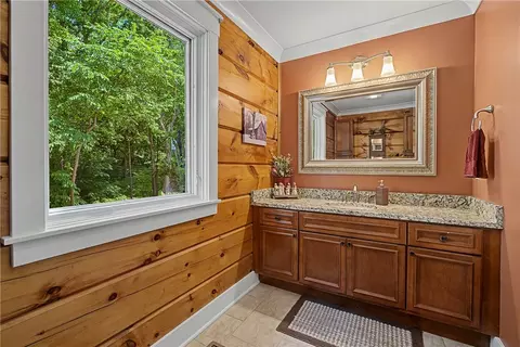 Bath - 439 E Route 73 Dr, Springboro, OH 45066 photo 1 of 6
