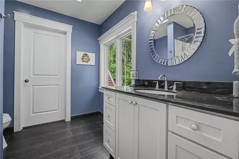 Bath - 439 E Route 73 Dr, Springboro, OH 45066 photo 4 of 6