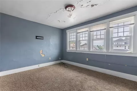 Bedroom - 555 E Madison Ave, Springfield, OH 45503 photo 3 of 5