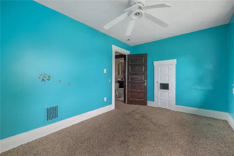Bedroom - 555 E Madison Ave, Springfield, OH 45503 photo 2 of 5