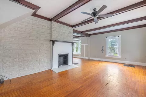 Living - 555 E Madison Ave, Springfield, OH 45503 photo 3 of 6