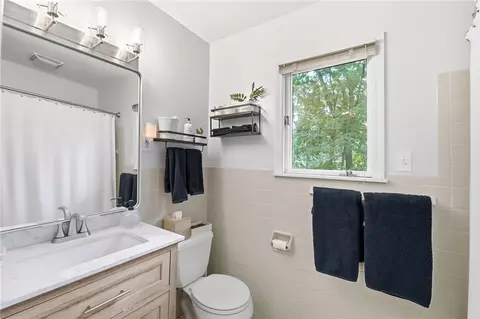 Bath - 3401 Lenox Dr, Kettering, OH 45429 photo 1 of 6