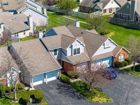 6884 Cedar Cove Dr, Centerville, OH 45459 photo 2