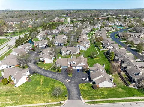 6884 Cedar Cove Dr, Centerville, OH 45459 photo 24