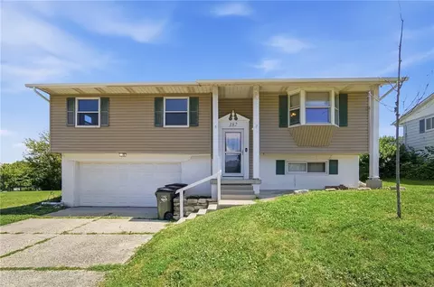 187 Golfwood Dr, West Carrollton, OH 45449