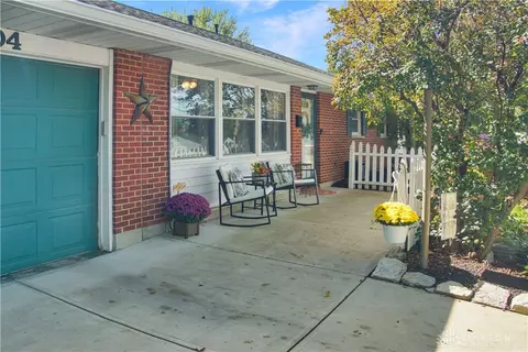 Exterior - 3004 Blackhawk Rd, Kettering, OH 45420 photo 3 of 8