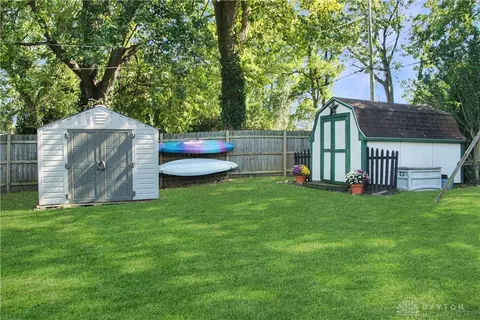Exterior - 3004 Blackhawk Rd, Kettering, OH 45420 photo 7 of 8