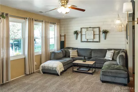 Living - 3004 Blackhawk Rd, Kettering, OH 45420 photo 1 of 2