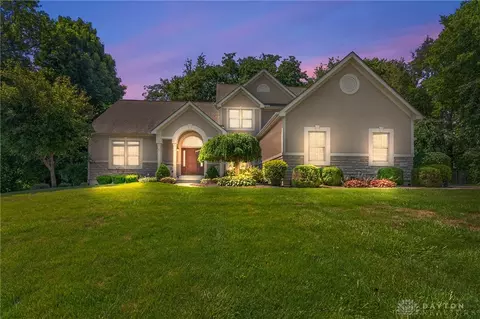 2298 Crestridge Dr, Dayton, OH 45414