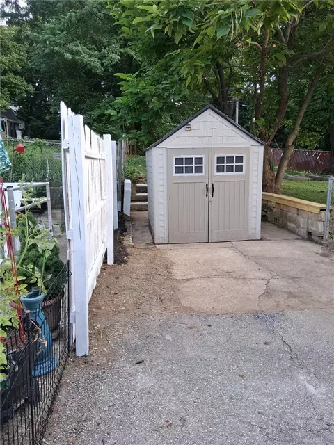 Exterior - 1667 Summit St, Springfield, OH 45503 photo 16 of 16
