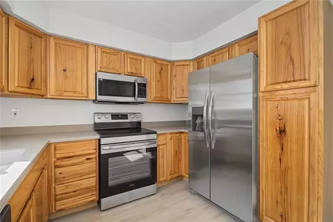Kitchen - 3139 Gracemore Ave, Kettering, OH 45420 photo 3 of 3