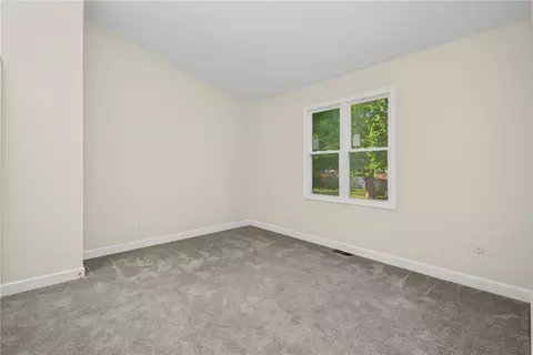Bedroom - 3139 Gracemore Ave, Kettering, OH 45420 photo 4 of 5