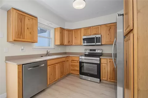 Kitchen - 3139 Gracemore Ave, Kettering, OH 45420 photo 2 of 3