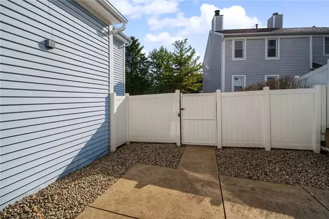Exterior - 3139 Gracemore Ave, Kettering, OH 45420 photo 3 of 6